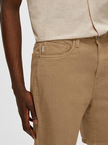 SELECTED HOMME Regular Shorts 'Luke' in Beige