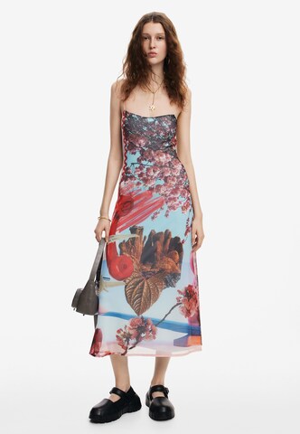 Robe d’été Desigual en mélange de couleurs