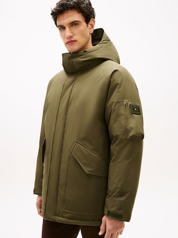TOMMY HILFIGER Weatherproof jacket in Green: front