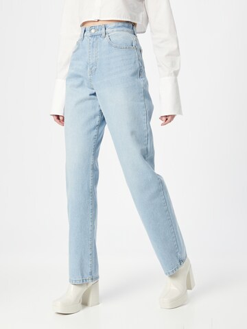 Nasty Gal Tapered Jeans in Blue: front