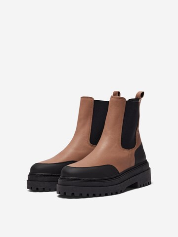 SELECTED FEMME Chelsea Boots 'Asta' in Braun