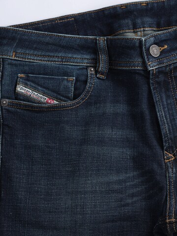 Skinny Jeans '1979 SLEENKER' di DIESEL in blu