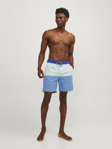 JACK & JONES Badeshorts in Blau