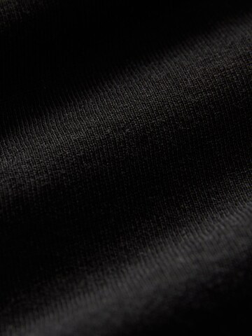 Next Shirt in Black