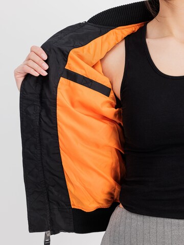 ALPHA INDUSTRIES Übergangsjacke 'MA-1 TT' in Schwarz