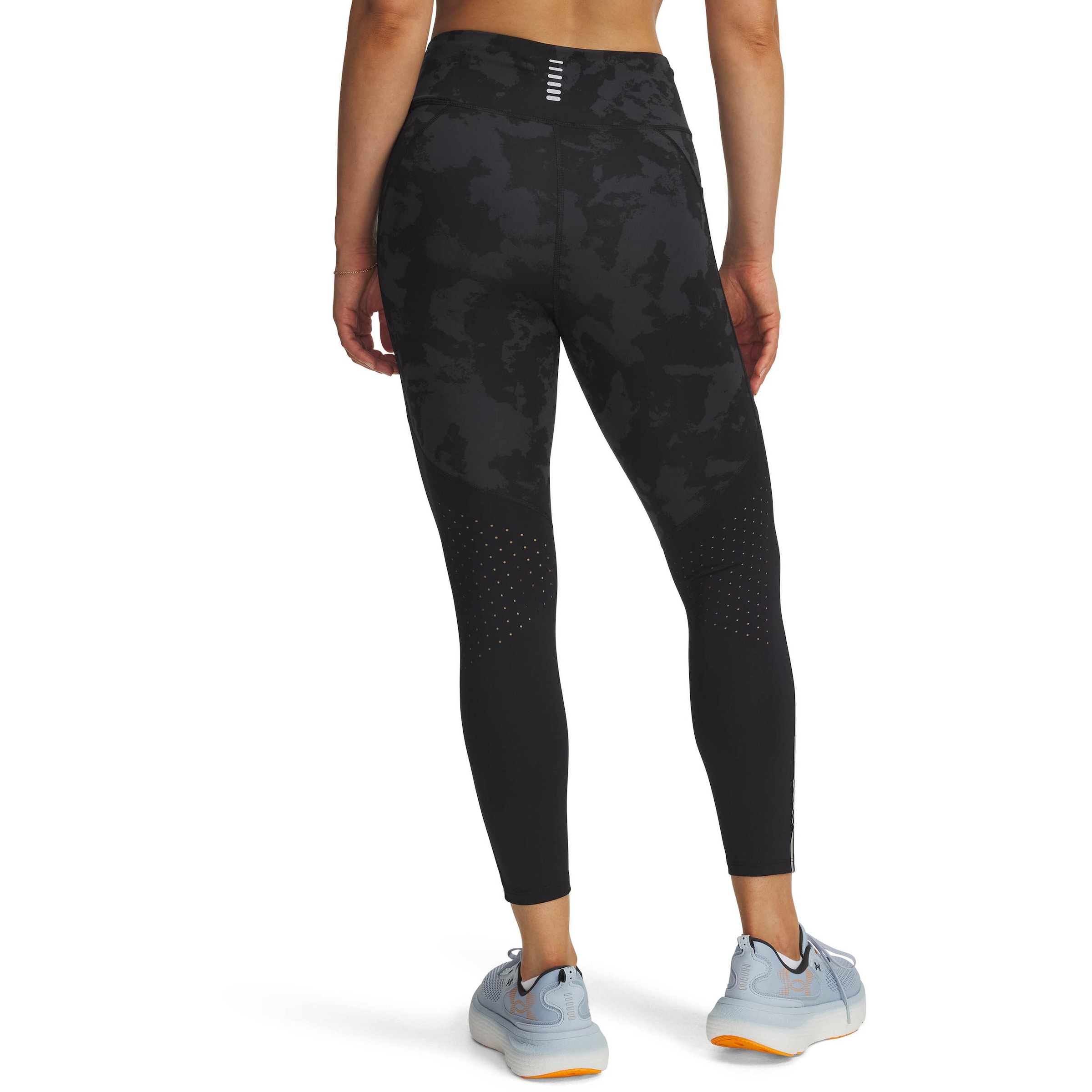 UNDER ARMOUR Skinny Workout Pants 'Launch' in Black
