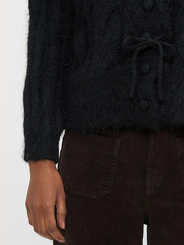 Vero Moda Petite Knit cardigan 'VMLISA' in Black