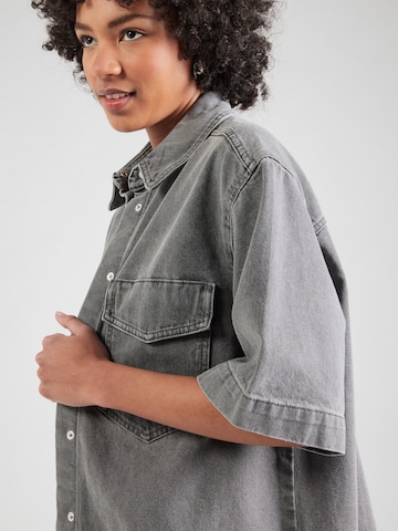 T-shirt ONLY en gris