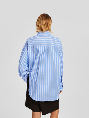 Bershka Blouse in Blauw