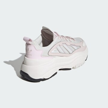 ADIDAS ORIGINALS Σνίκερ χαμηλό 'Ozgaia' σε λευκό