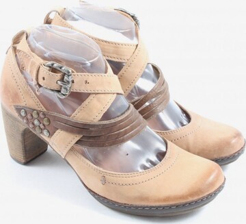 Airstep Flats & Loafers in 38 in Beige: front
