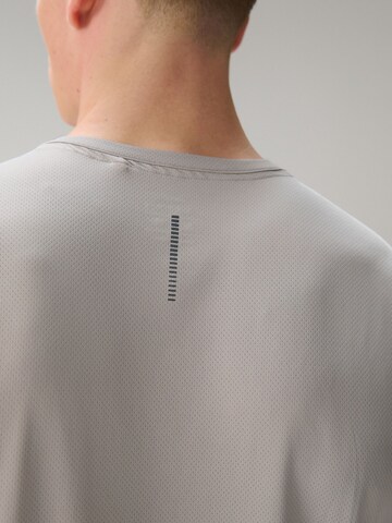 Next Functioneel shirt in Beige