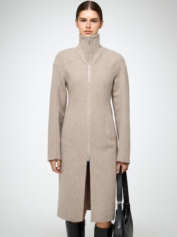 Cappotto invernale 'Zoelle' di V S P in beige