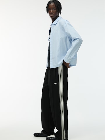 Loosefit Pantaloni di Pull&Bear in nero