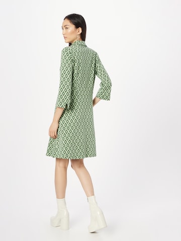 Rochie de la MORE & MORE pe verde