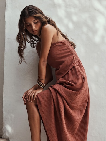 Robe d’été Next en rouge