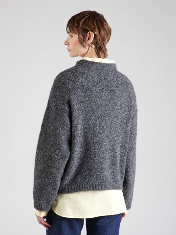 Pull-over Gina Tricot en gris