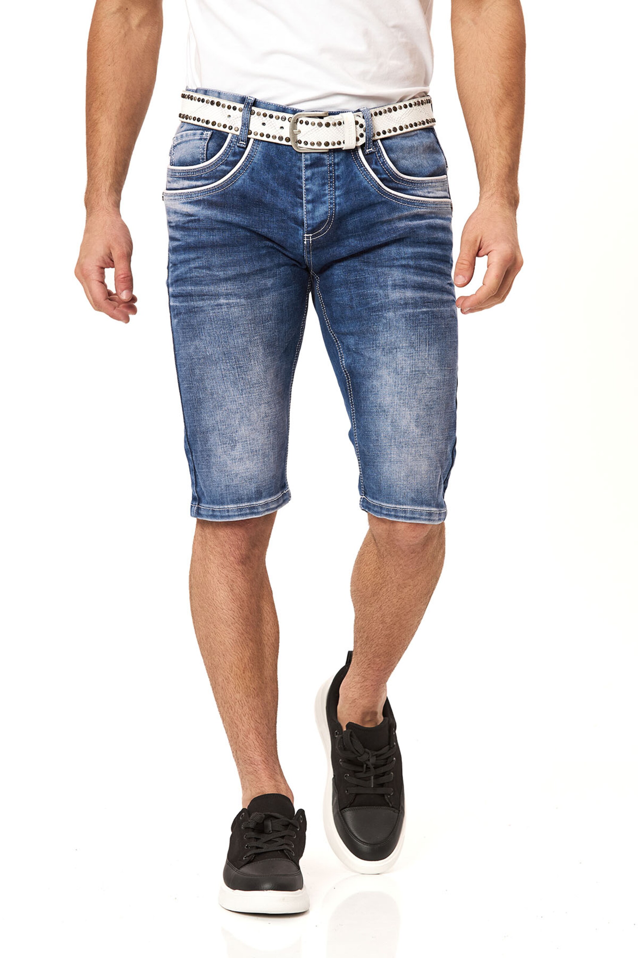 CIPO & BAXX Regular Jeans in Blue: front