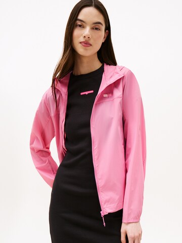 Tommy Jeans Демисезонная куртка в Ярко-розовый: спереди