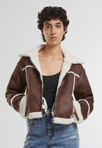 Urban Classics Преходно яке в кафяво