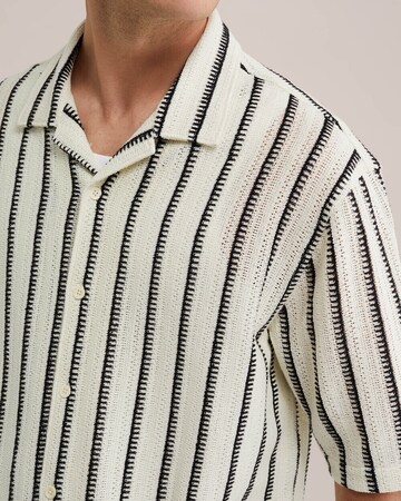 WE Fashion Comfort fit Srajca | bež barva