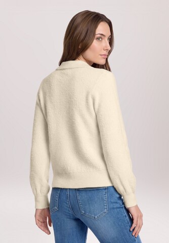 Betty Barclay Trui in Beige