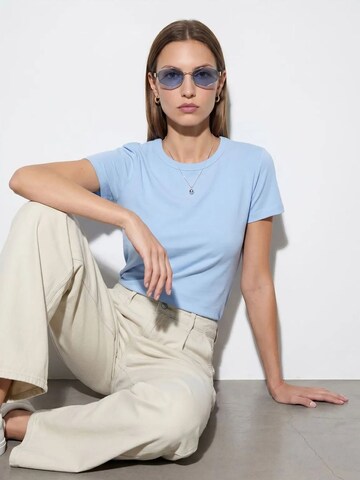 Dilvin T-Shirts in Blau: Vorderseite