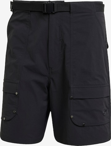 ADIDAS ORIGINALS Cargobroek 'Premium Essentials Utility' in Zwart: voorkant