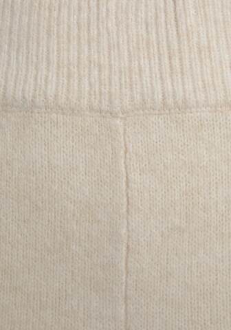 Effilé Pantalon LASCANA en beige