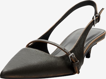 Pull&Bear Slingback Pumps in Brown: front