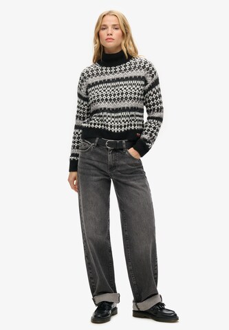 Superdry Neulepaita värissä musta