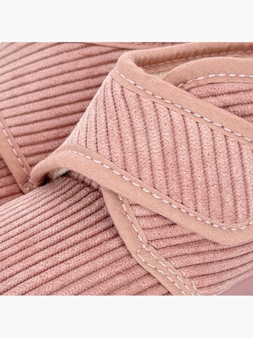 Pisamonas - Pantufa em rosa