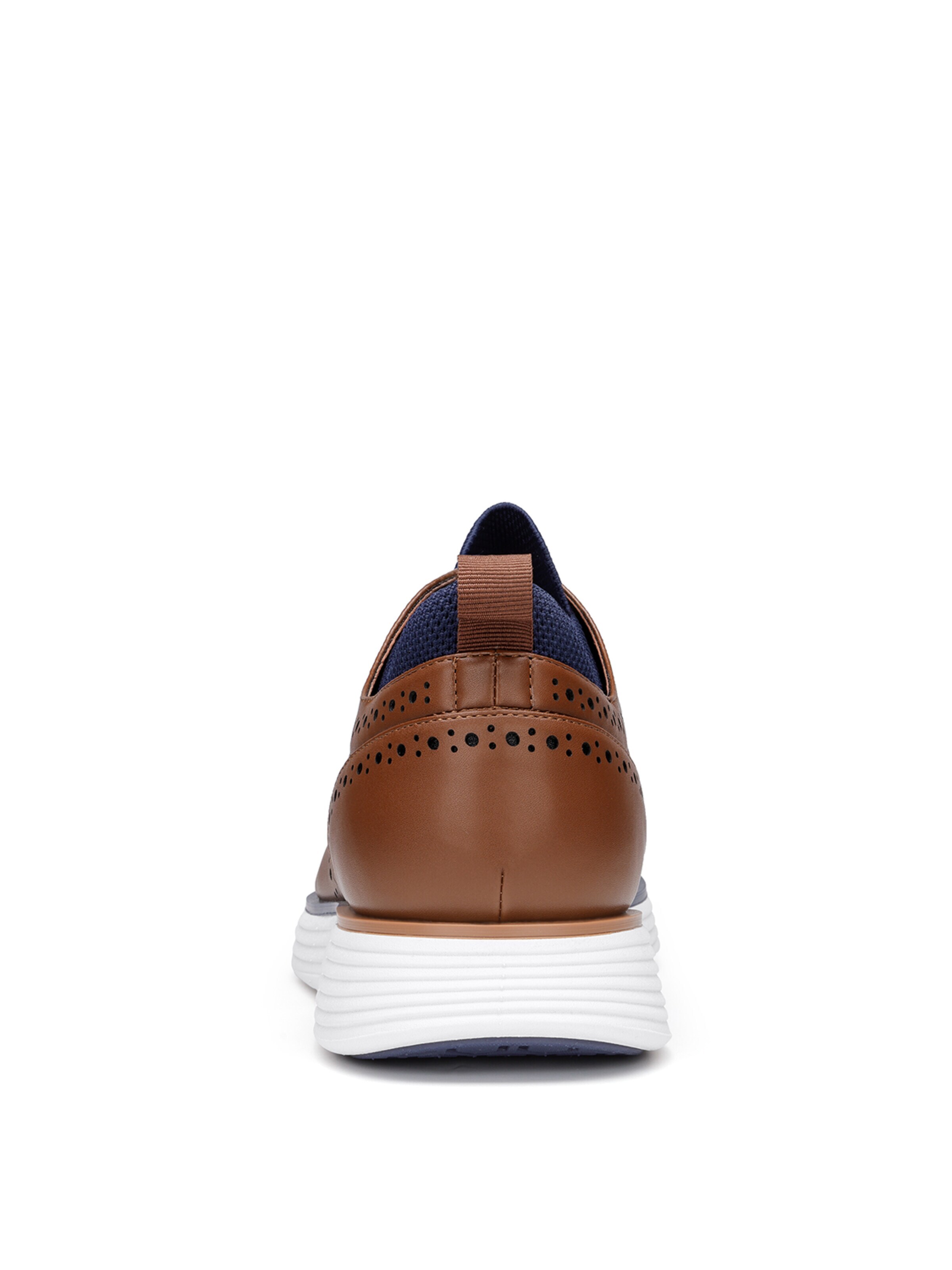 Scarpa stringata di Bruno Marc in marrone