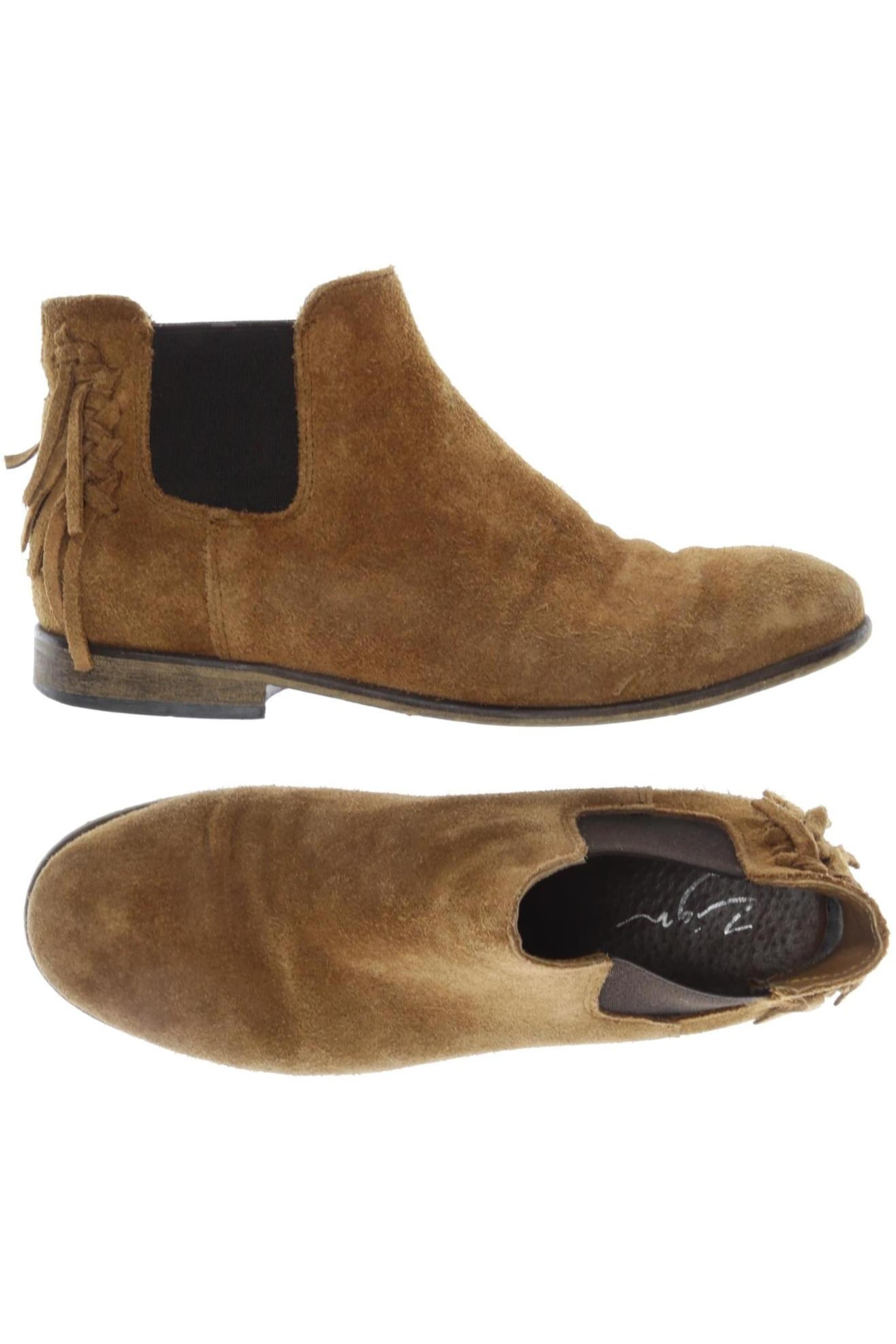 zign suede lace up boots