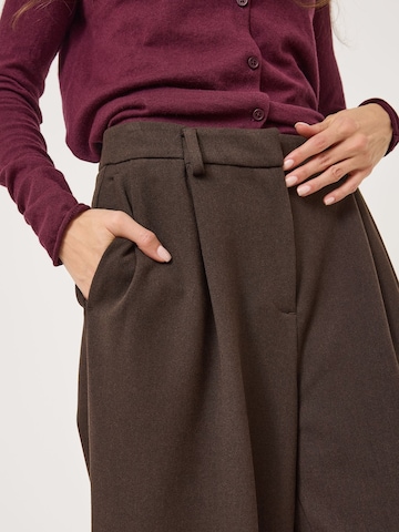 Tamaris Wide Leg Hose in Braun