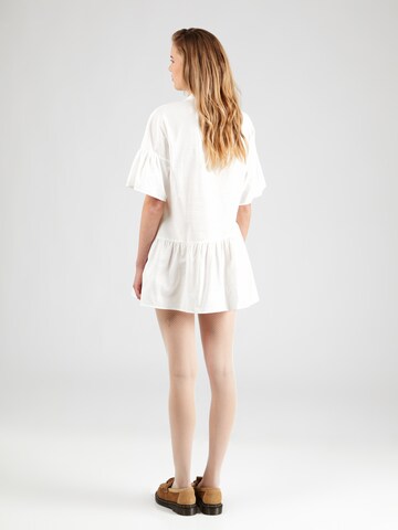Trendyol فستان بلون أبيض