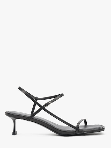 Estro Sandals '25269-9' in Black: front
