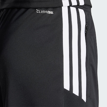 regular Pantaloni sportivi 'Tiro 26 Essentials' di ADIDAS PERFORMANCE in nero