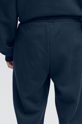 Effilé Pantalon 'Mrafine' The Jogg Concept en bleu