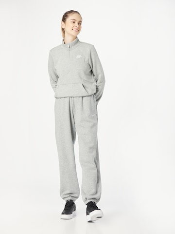 Nike Sportswear Дънки Tapered Leg Панталон 'Phoenix Fleece' в сиво