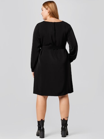 Rochie 'Juna' de la Guido Maria Kretschmer Curvy pe negru