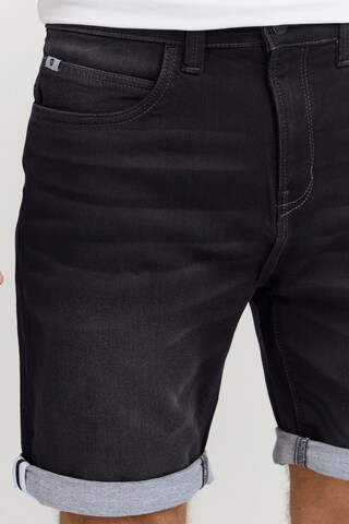 INDICODE JEANS Regular Shorts in Schwarz