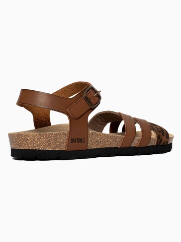 Bayton Sandalen met riem 'Denia' in Bruin