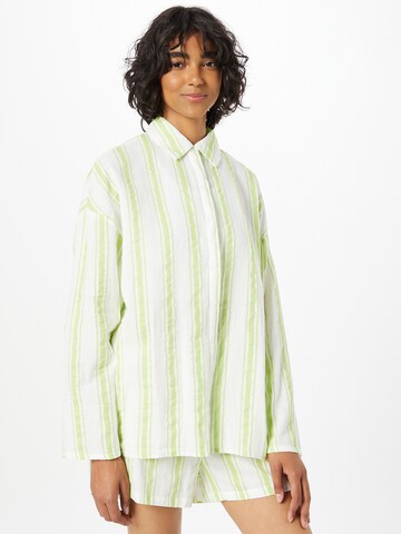 NA-KD Blouse in Groen: voorkant