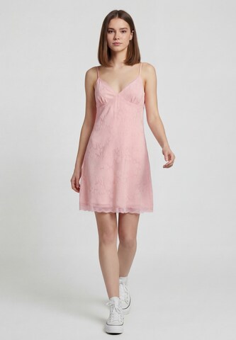 MYMO Dress in Pink
