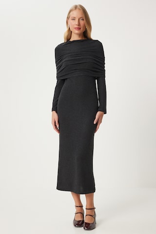 Rochie de la Happiness İstanbul pe gri