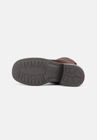 VAGABOND SHOEMAKERS Μποτάκι 'KARLIE' σε καφέ