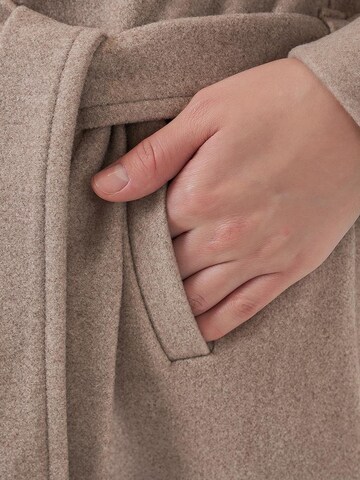 Manteau d’hiver Bigdart en beige