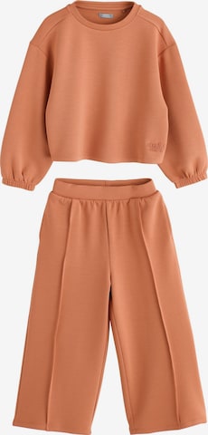Set Next en marron : devant