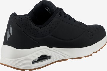 Baskets basses 'Uno Stand On Air' SKECHERS en noir